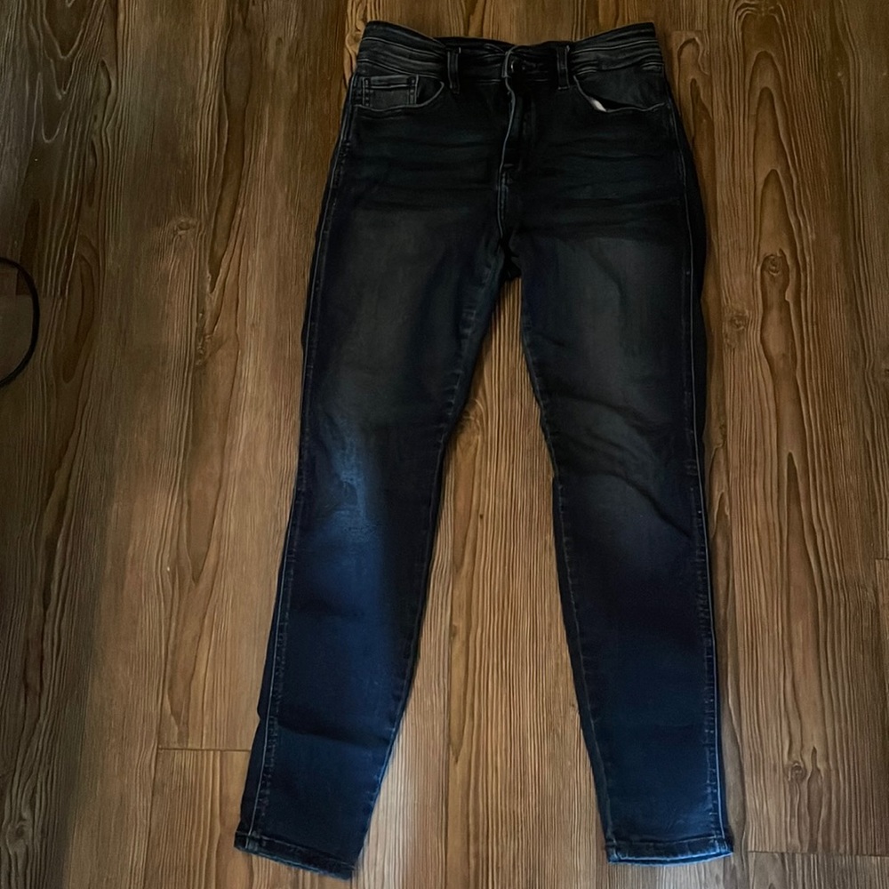 Kurvy KanCan - Rarely Worn